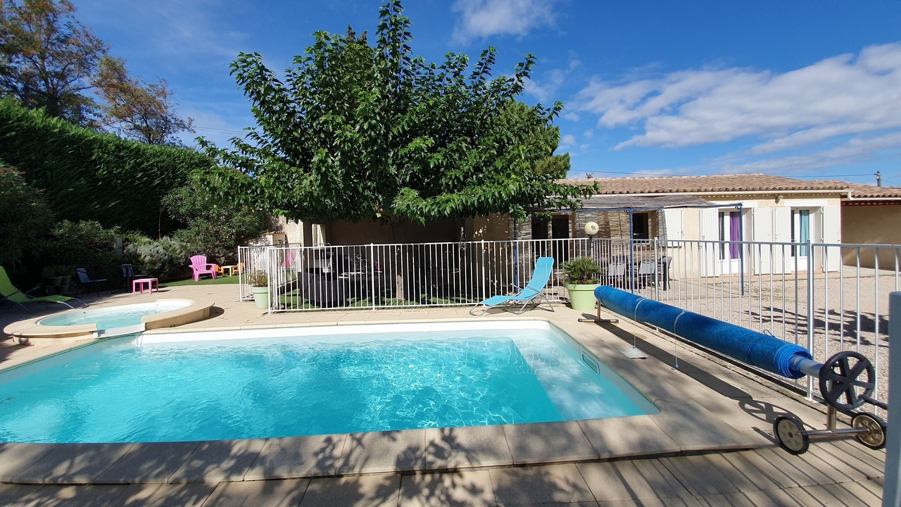 Photo of Outdoor in Pont-Saint-Esprit