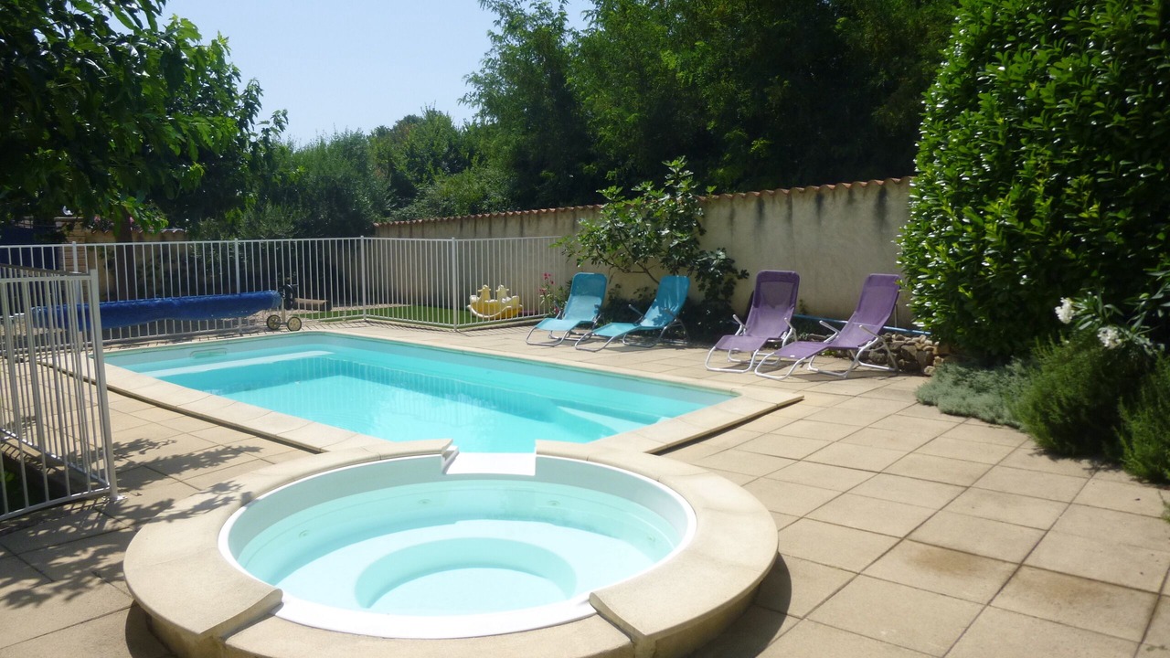 Photo of Outdoor in Pont-Saint-Esprit