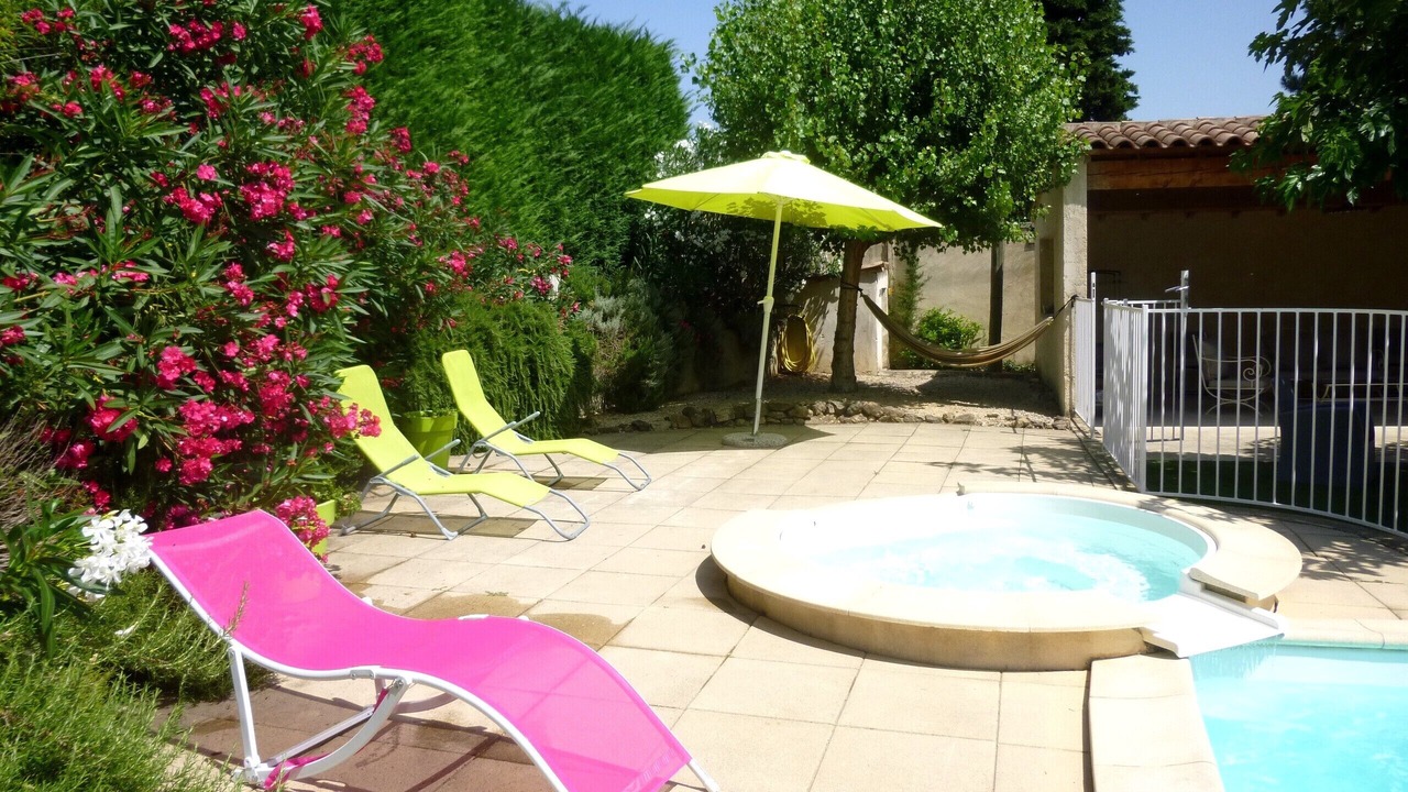 Photo of Outdoor in Pont-Saint-Esprit