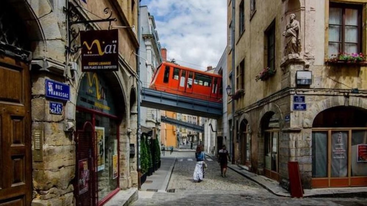 Photo of Others in Old Lyon