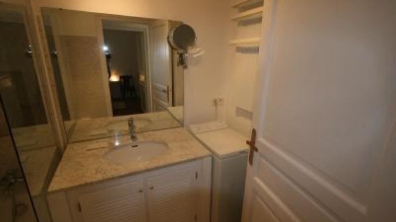 Photo of Bathroom in Les Halles