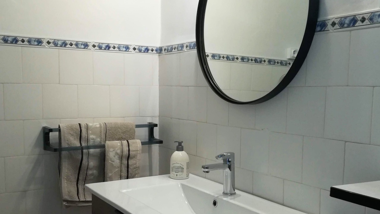 Photo of Bathroom in Port-Saint-Louis-du-Rhone