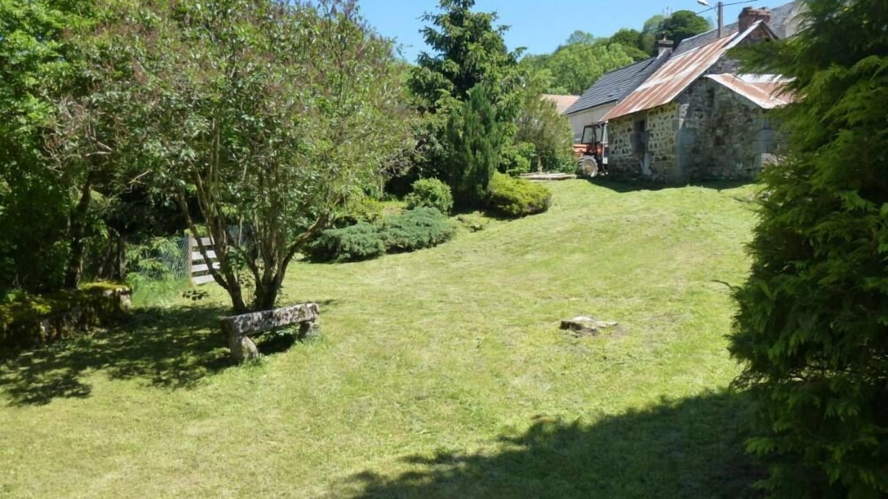 Photo of Outdoor in Saint-Sauves-d'Auvergne