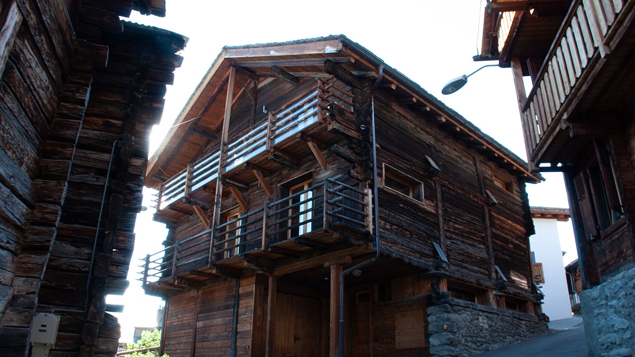 Photo of Others in Sarreyer