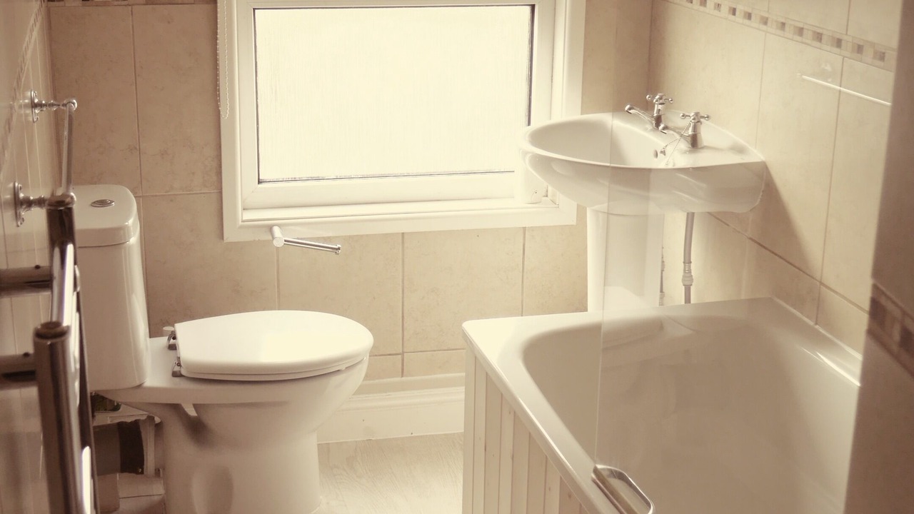 Photo of Bathroom in Appledore