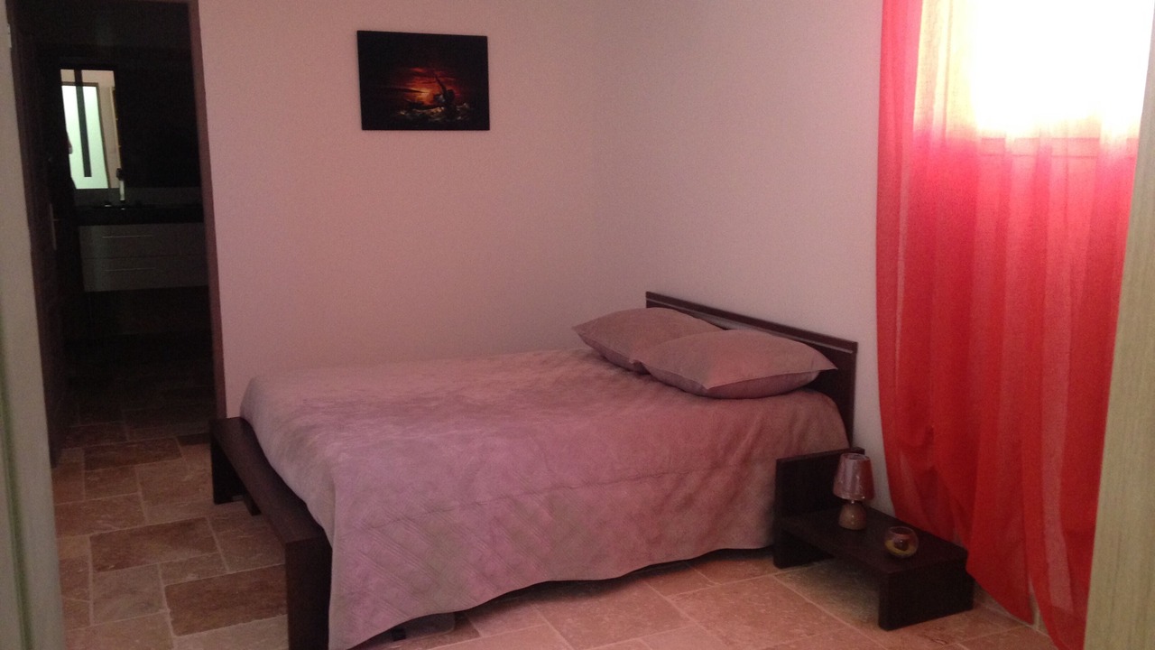 Photo of Bedroom in Comps