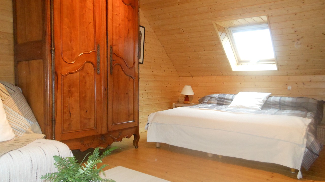 Photo of Bedroom in Saint-Thois