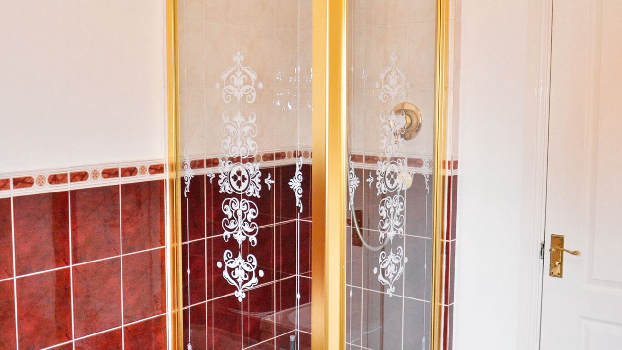 Photo of Bathroom in Ellesmere