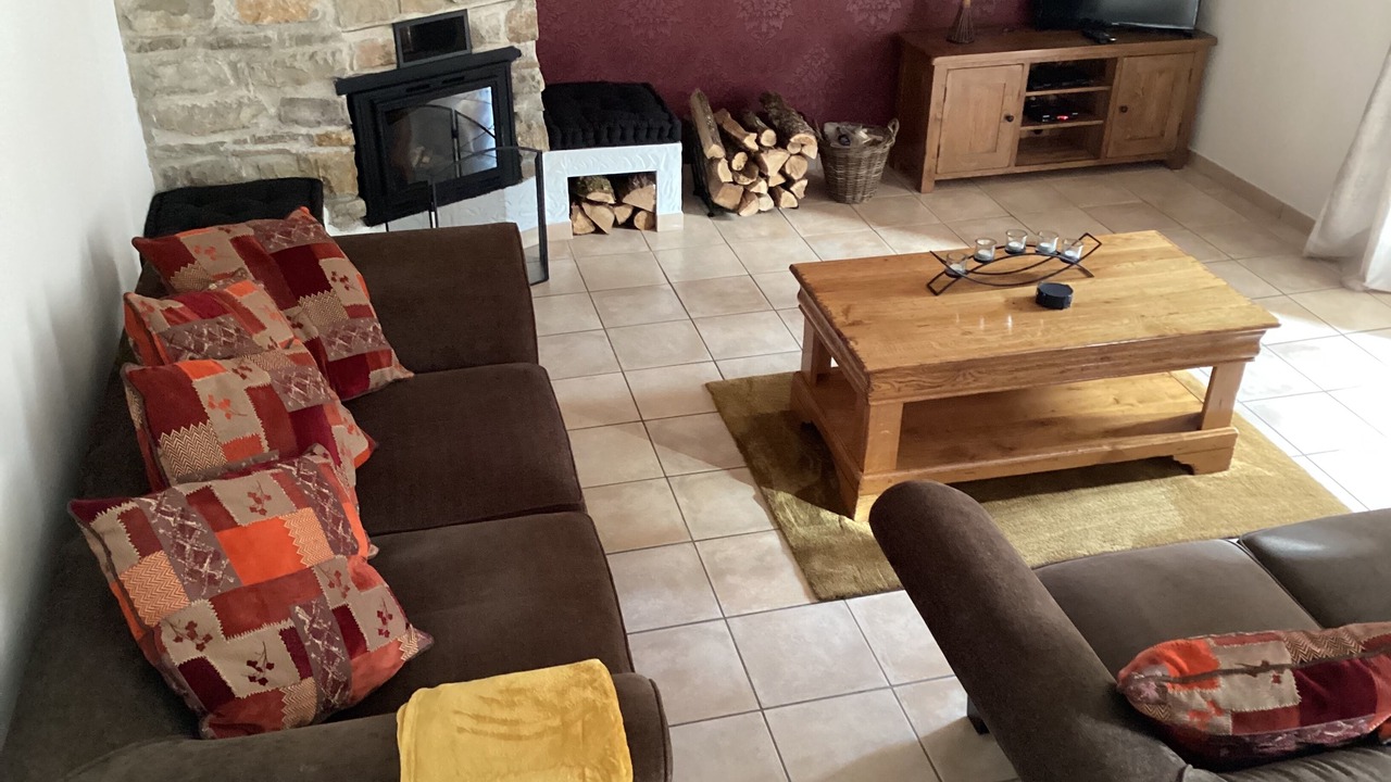 Photo of Livingroom in Salles-Courbaties
