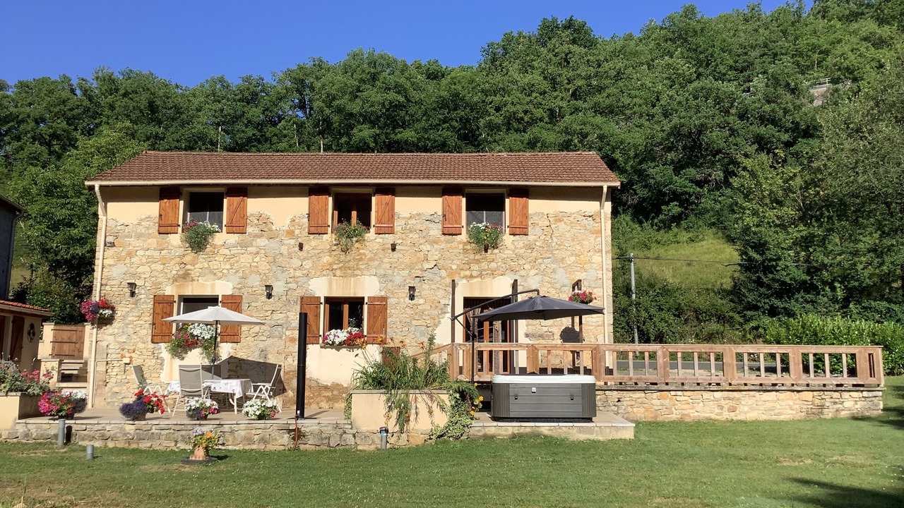 Photo of Outdoor in Salles-Courbaties