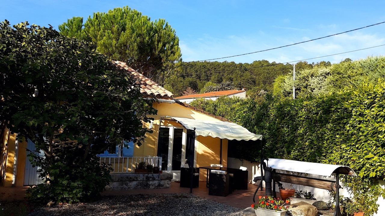 Photo of Patio Balcony in Montazels