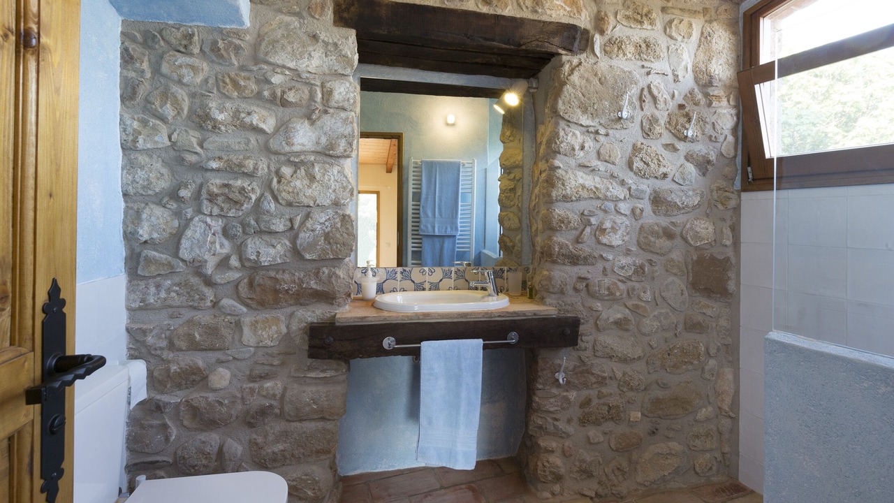 Photo of Bathroom in Llado