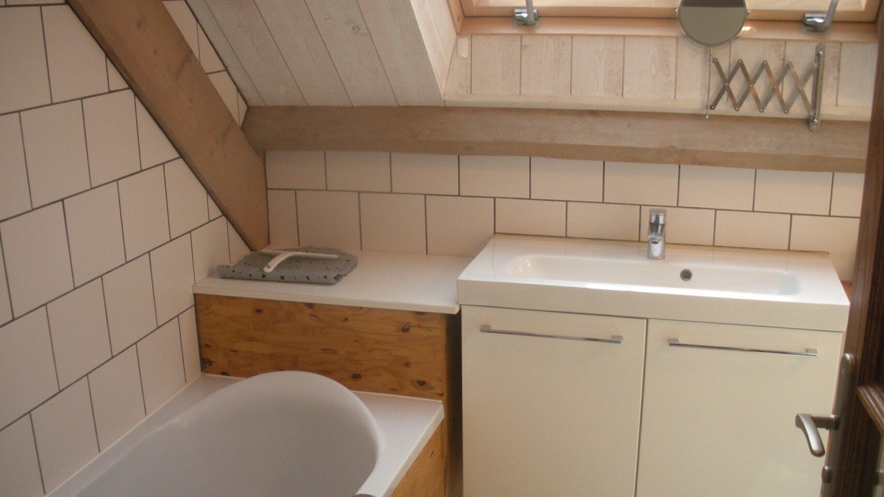 Photo of Bathroom in Genneville