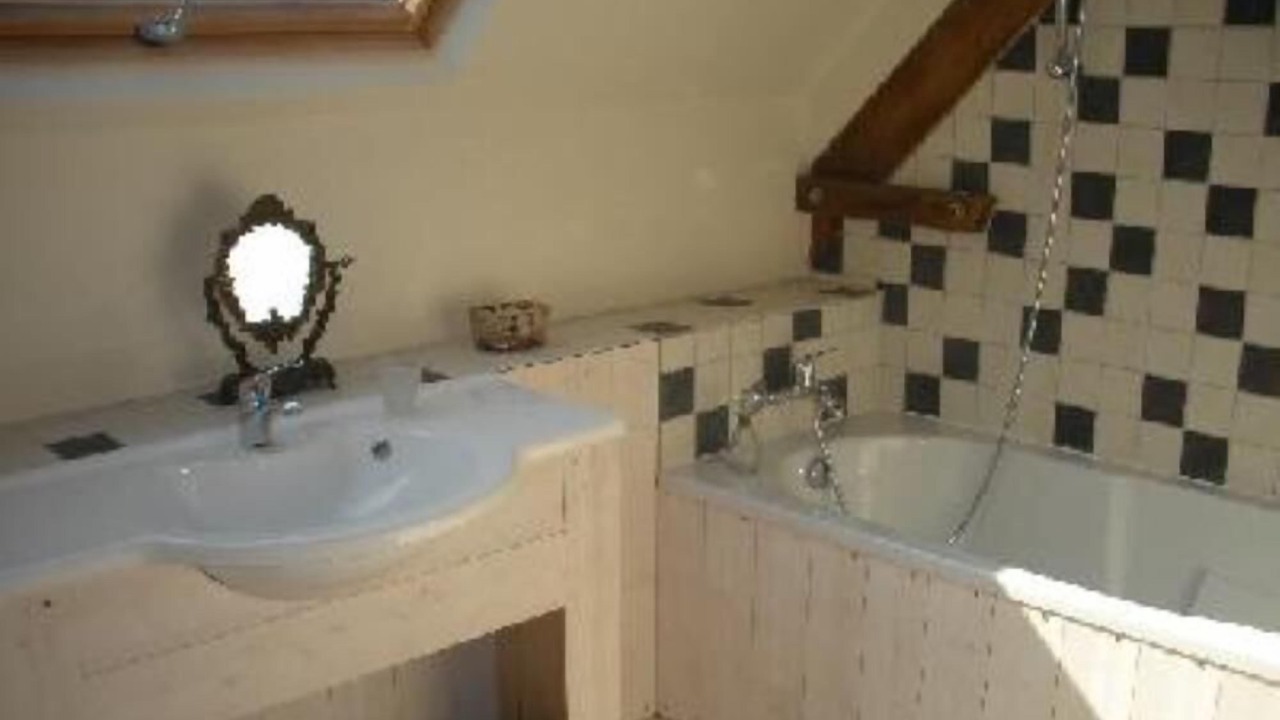 Photo of Bathroom in Genneville