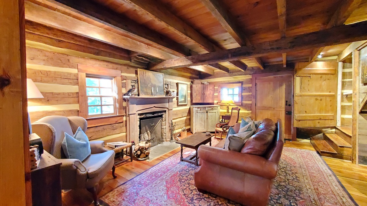 Photo of Livingroom in Bent Mountain