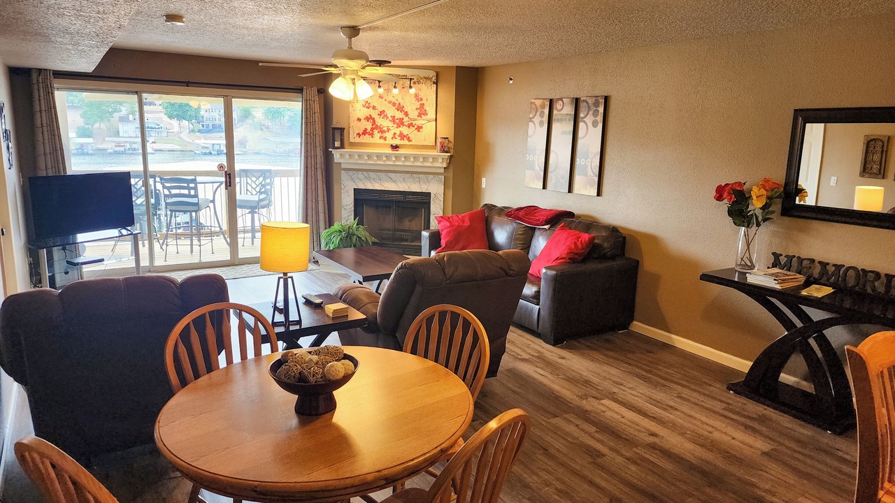 Photo of Livingroom in Osage Beach
