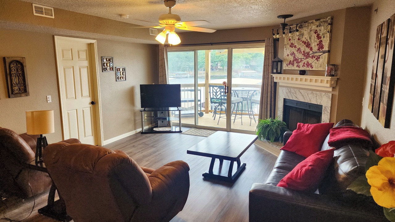 Photo of Livingroom in Osage Beach