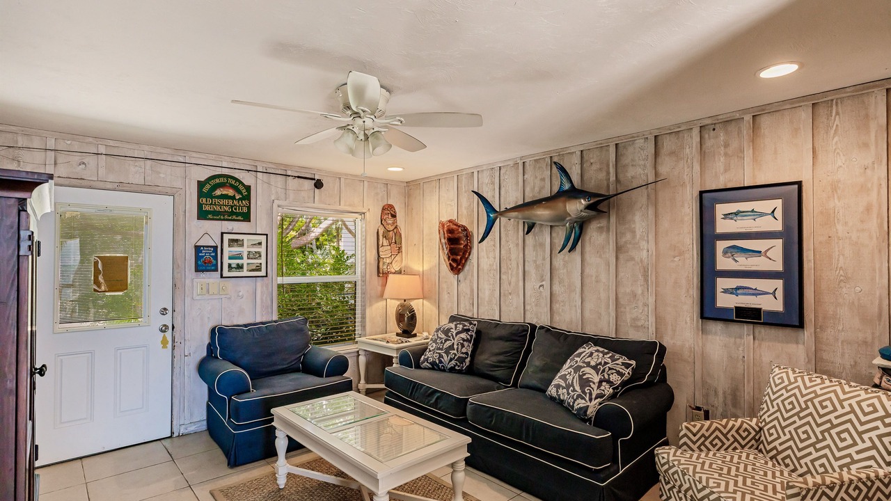 Photo of Livingroom in Layton
