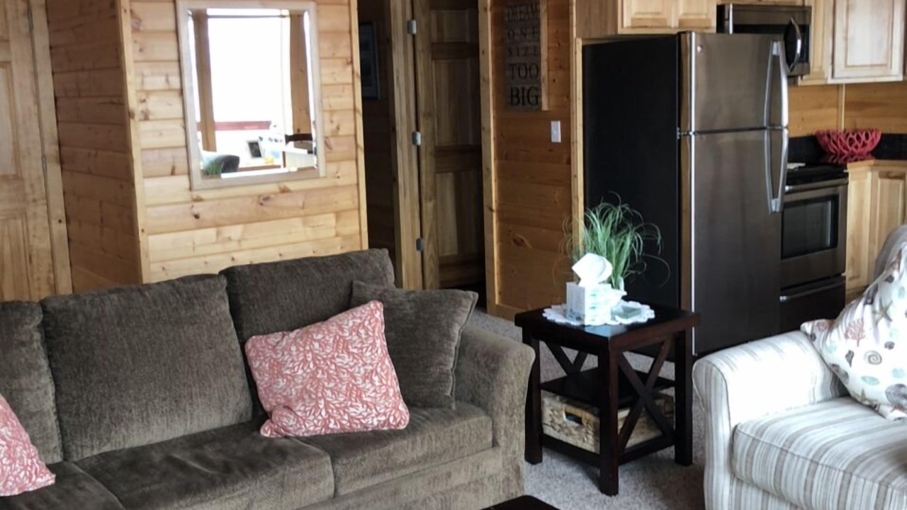 Photo of Livingroom in Homer