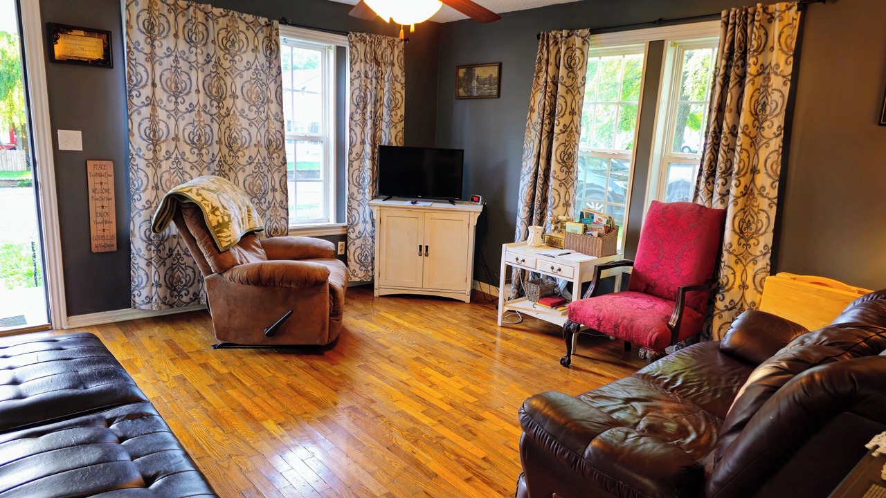 Photo of Livingroom in Prairie Grove