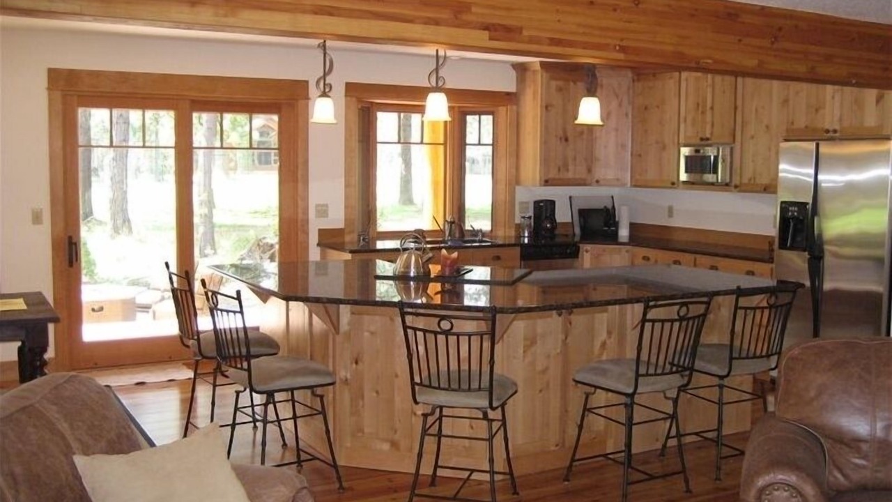 Photo of Bedroom in Black Butte Ranch