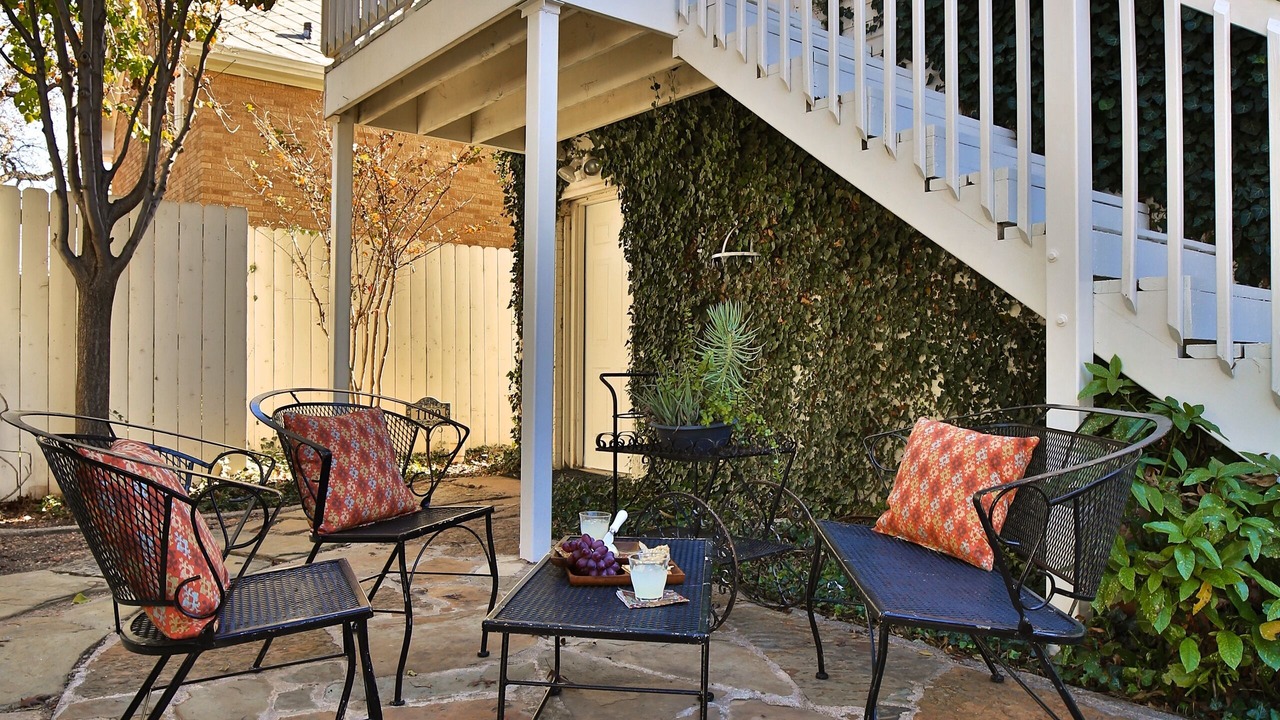 Photo of Patio Balcony in Sayles Blvd. Area