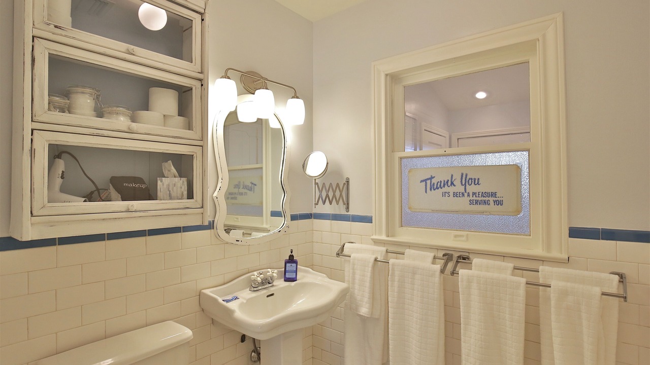Photo of Bathroom in Sayles Blvd. Area
