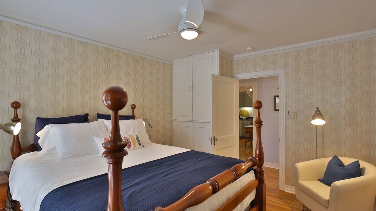 Photo of Bedroom in Sayles Blvd. Area