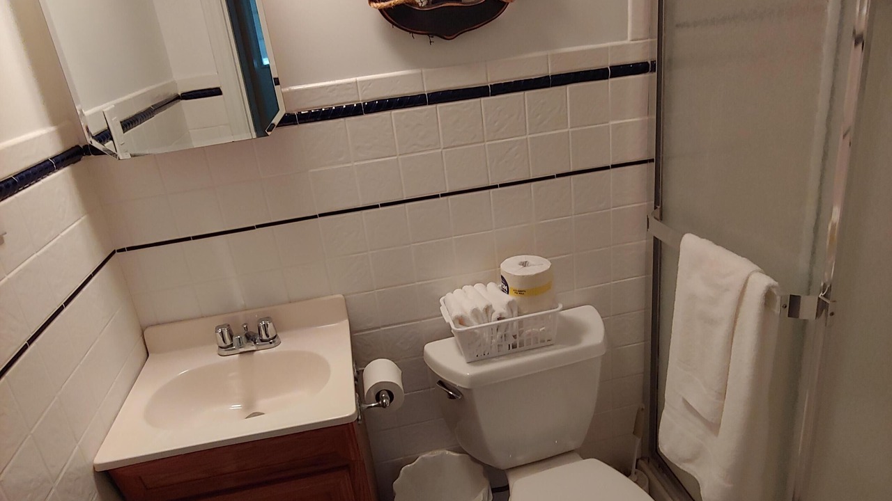 Photo of Bathroom in Sunrise Beach
