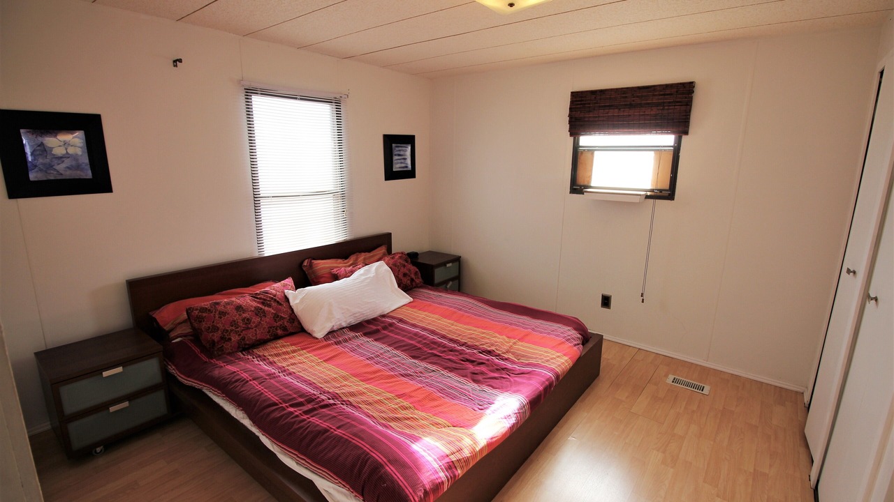 Photo of Bedroom in Sunland Estates