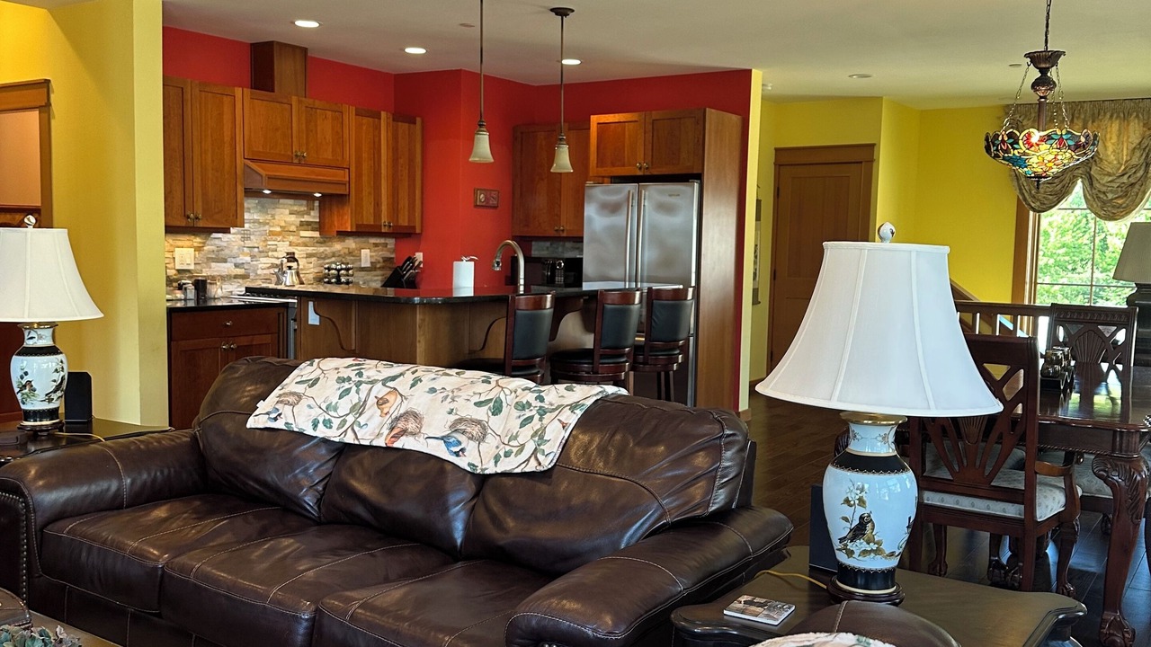 Photo of Livingroom in Eastsound