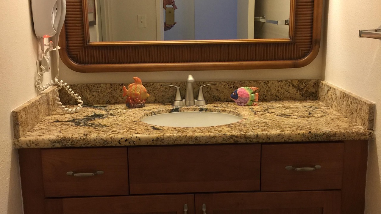 Photo of Bathroom in Historic Lahaina Front Street