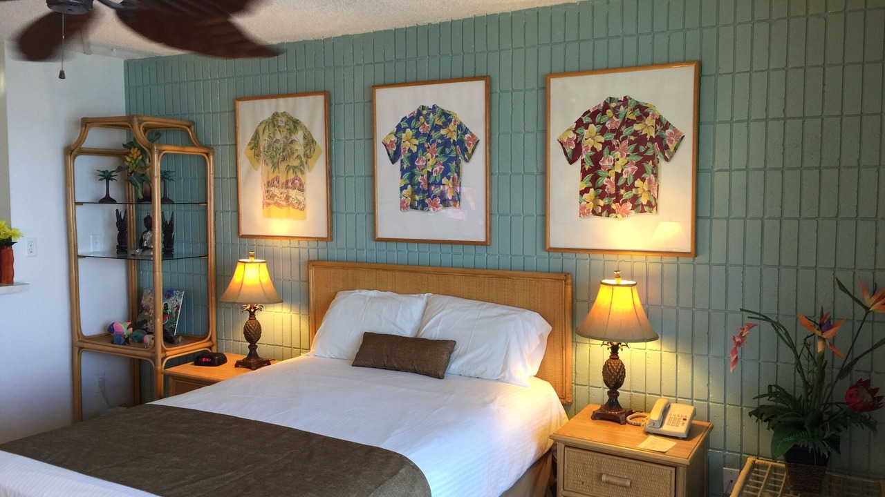 Photo of Bedroom in Historic Lahaina Front Street