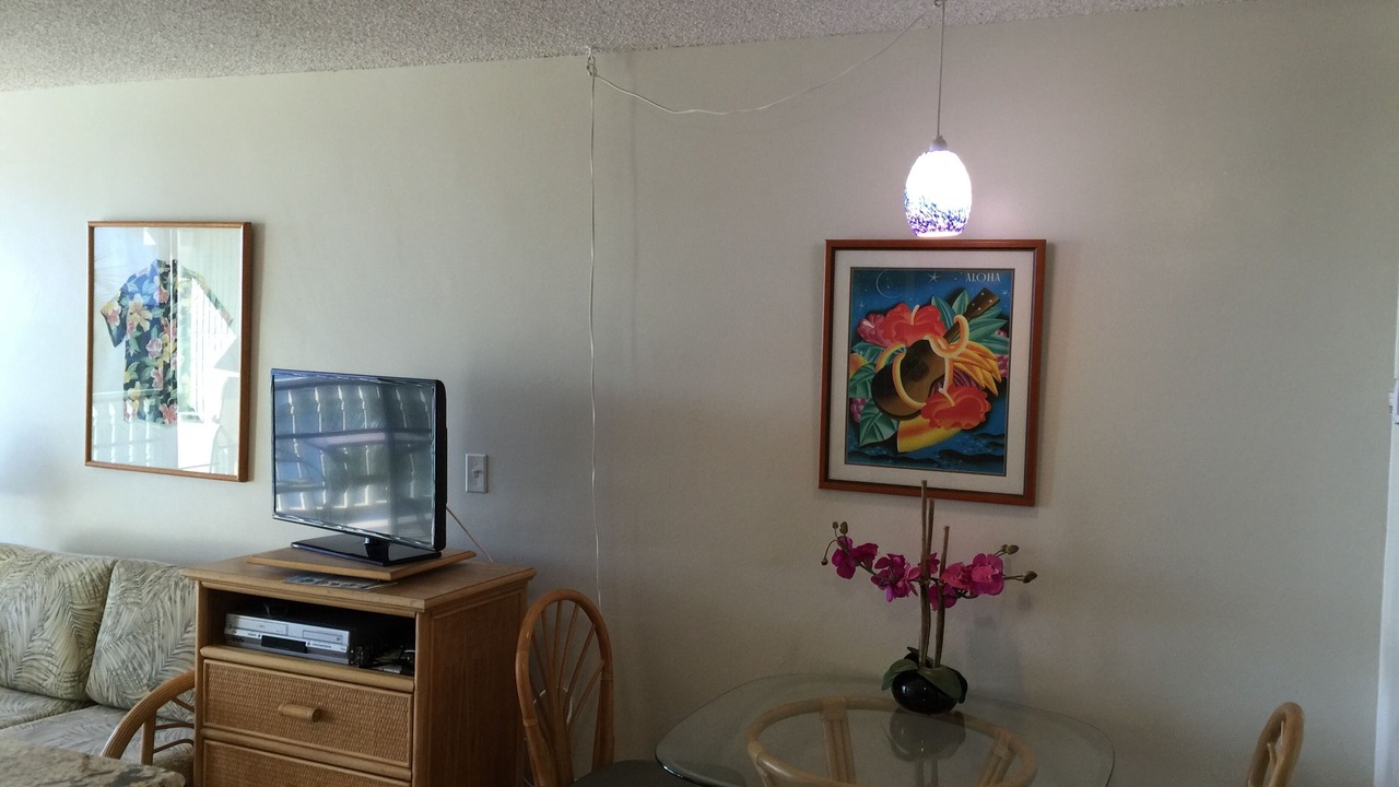 Photo of Livingroom in Historic Lahaina Front Street