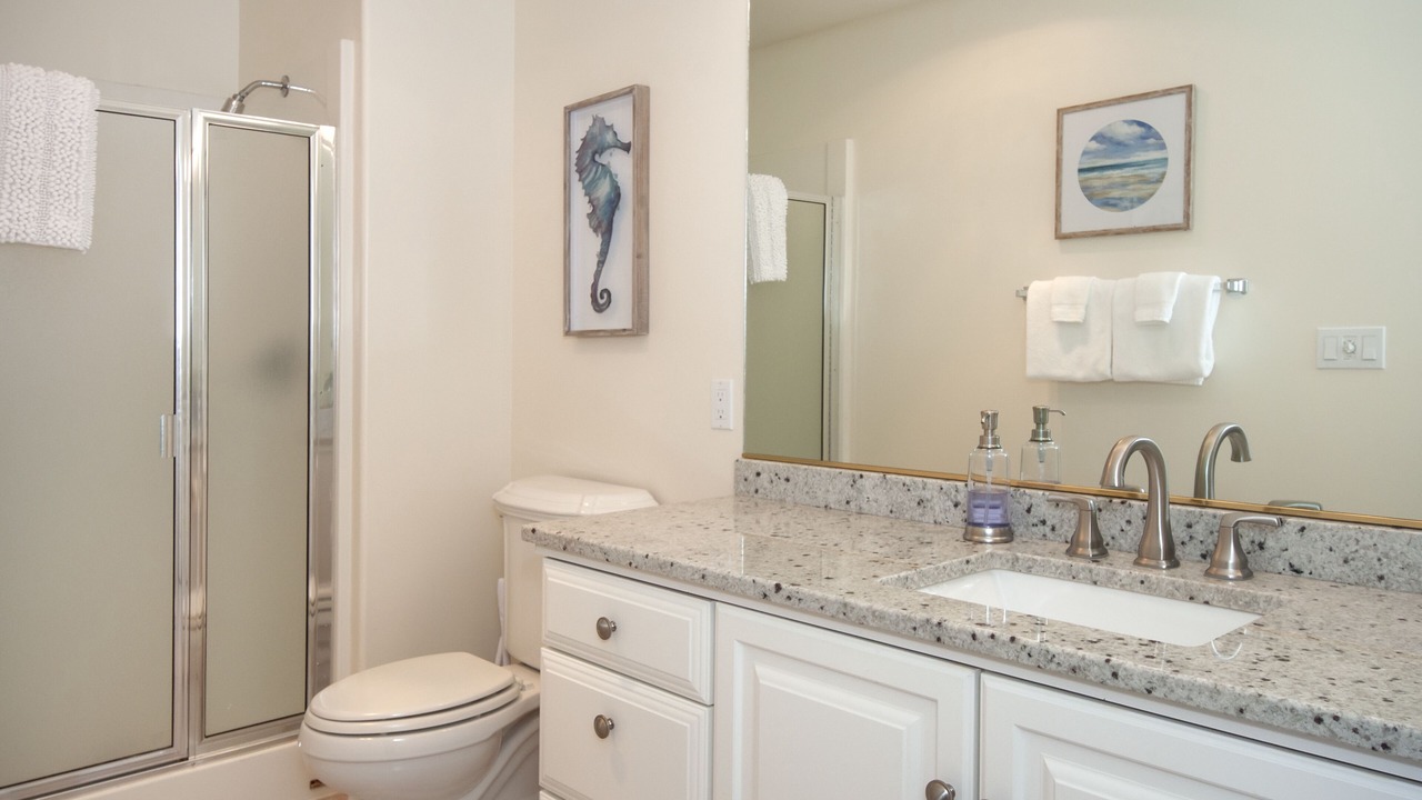 Photo of Bathroom in Neskowin