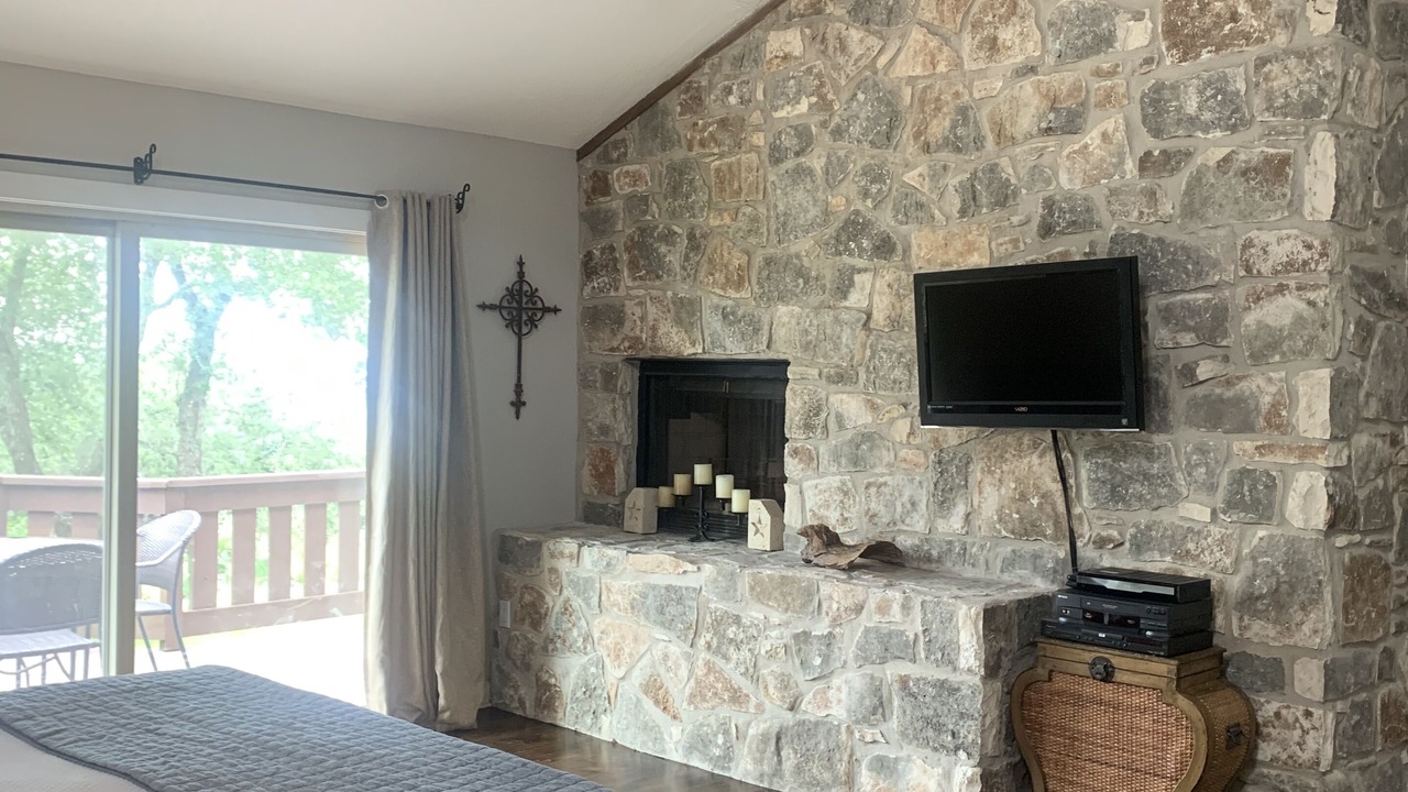 Photo of Livingroom in Barton Creek Highlands
