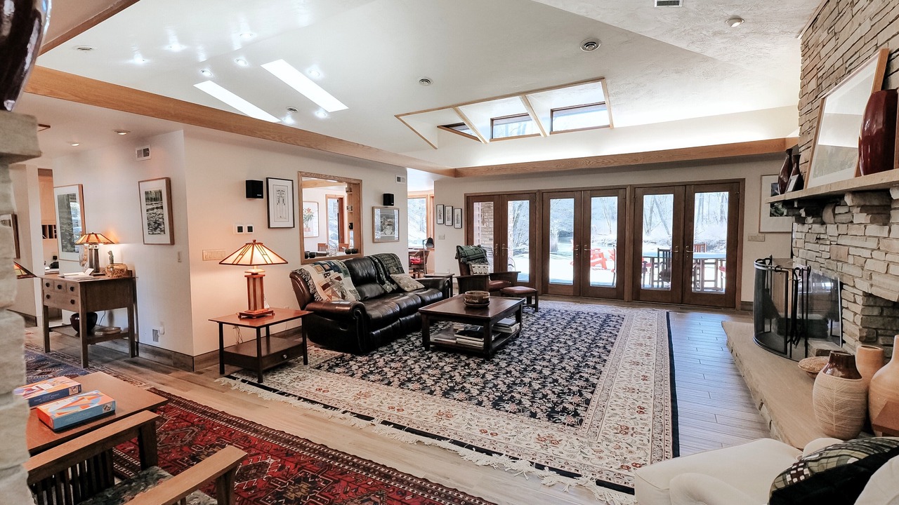 Photo of Livingroom in Farmington