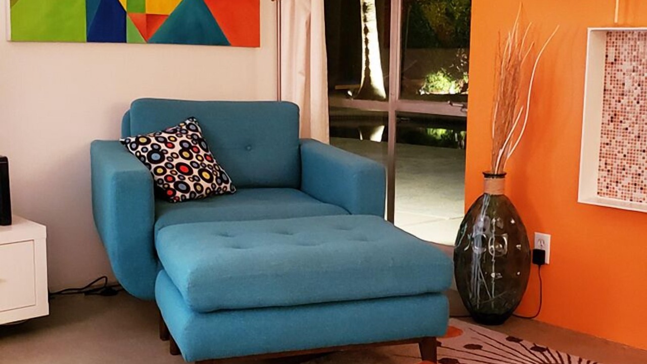 Photo of Livingroom in Racquet Club Estates