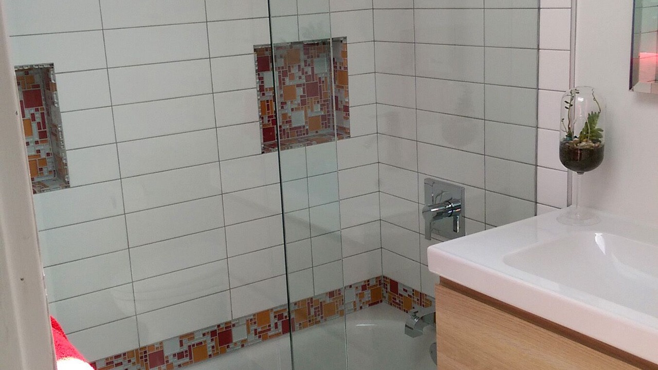 Photo of Bathroom in Racquet Club Estates