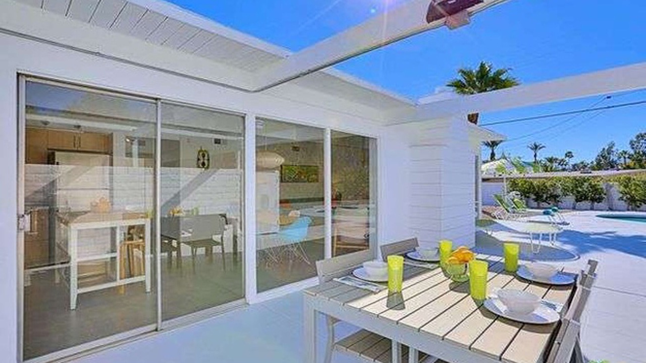 Photo of Outdoor in Racquet Club Estates
