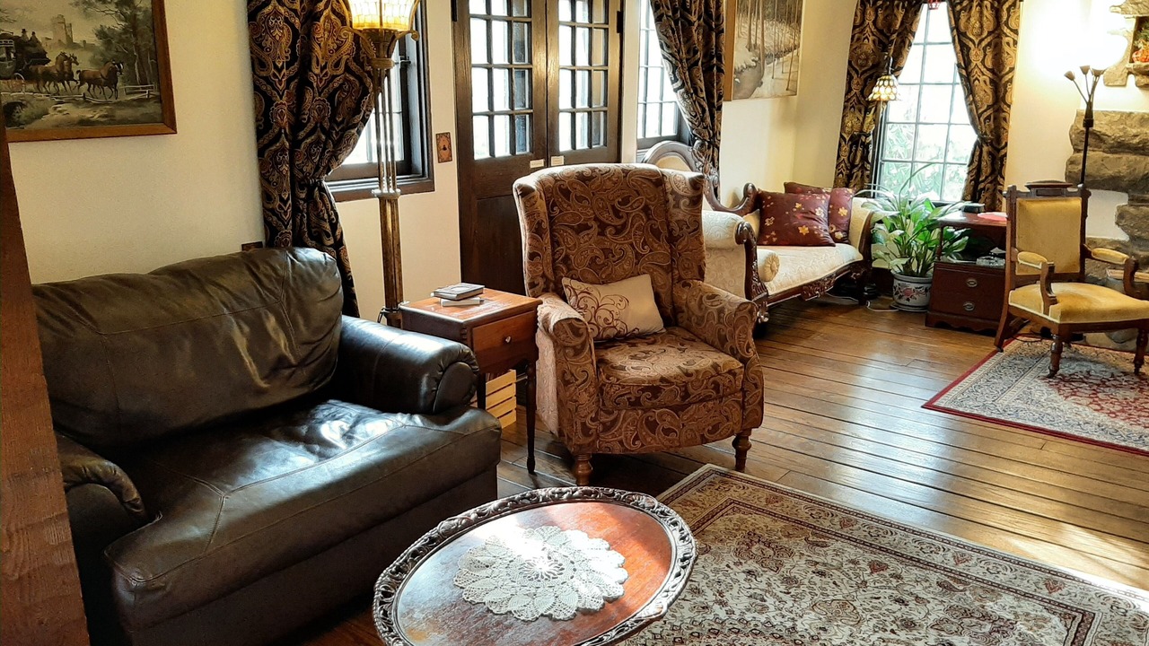 Photo of Livingroom in West Elmira