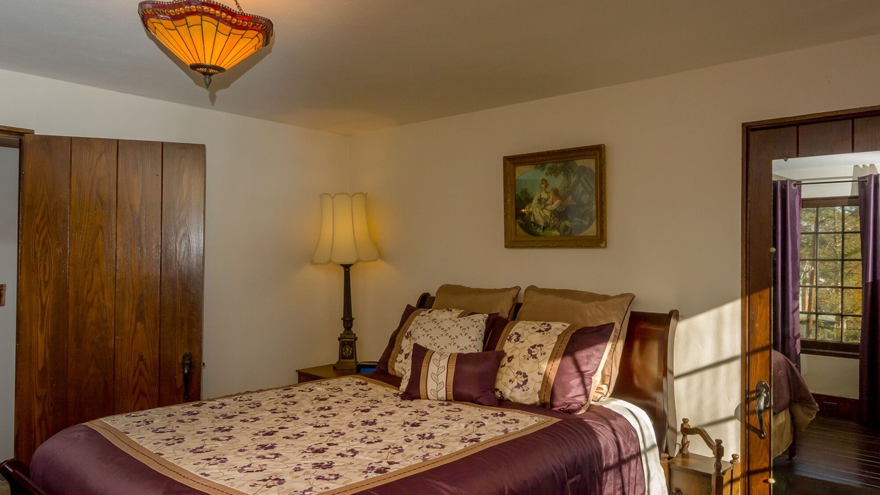 Photo of Bedroom in West Elmira