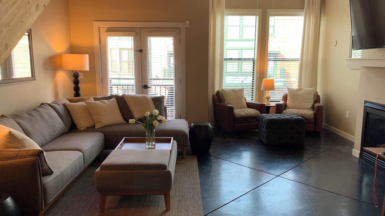 Photo of Livingroom in Orenco Station
