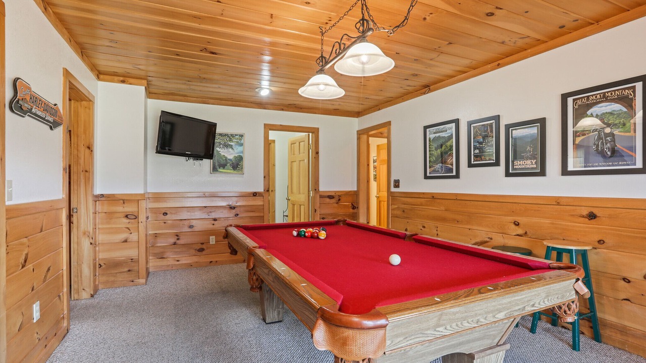 Photo of Bedroom in Wears Valley