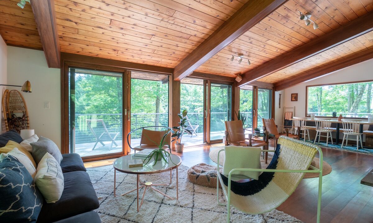 Photo of Livingroom in Livingston Manor