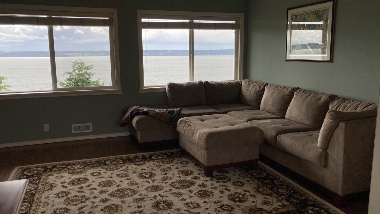 Photo of Livingroom in Warm Beach