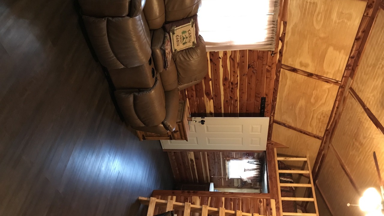 Photo of Livingroom in Hughes County