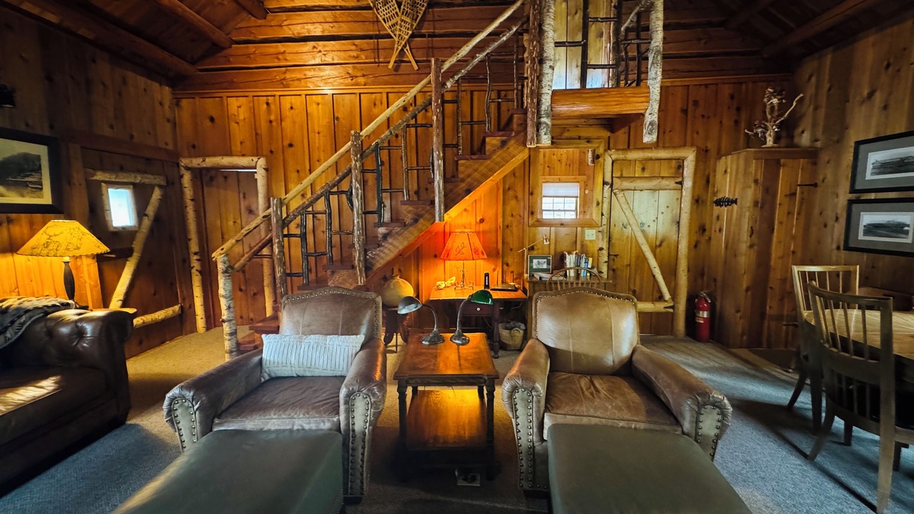 Photo of Livingroom in West Glacier