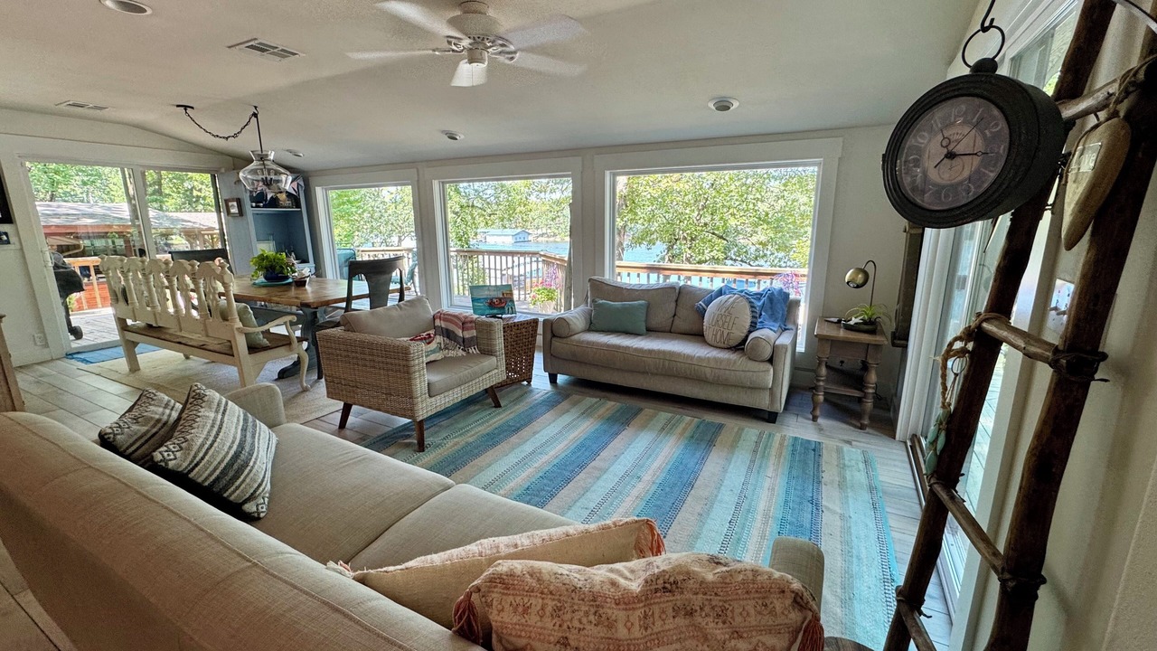 Photo of Livingroom in Vinita