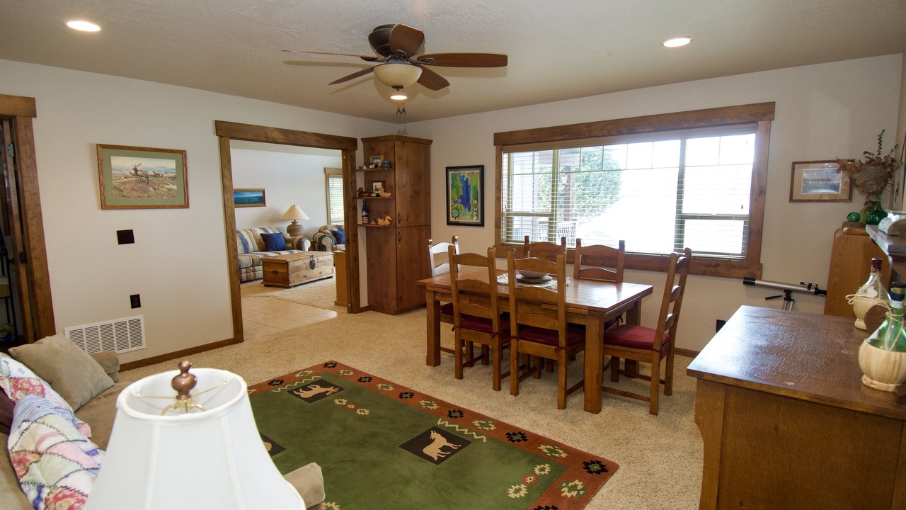 Photo of Livingroom in Big Arm